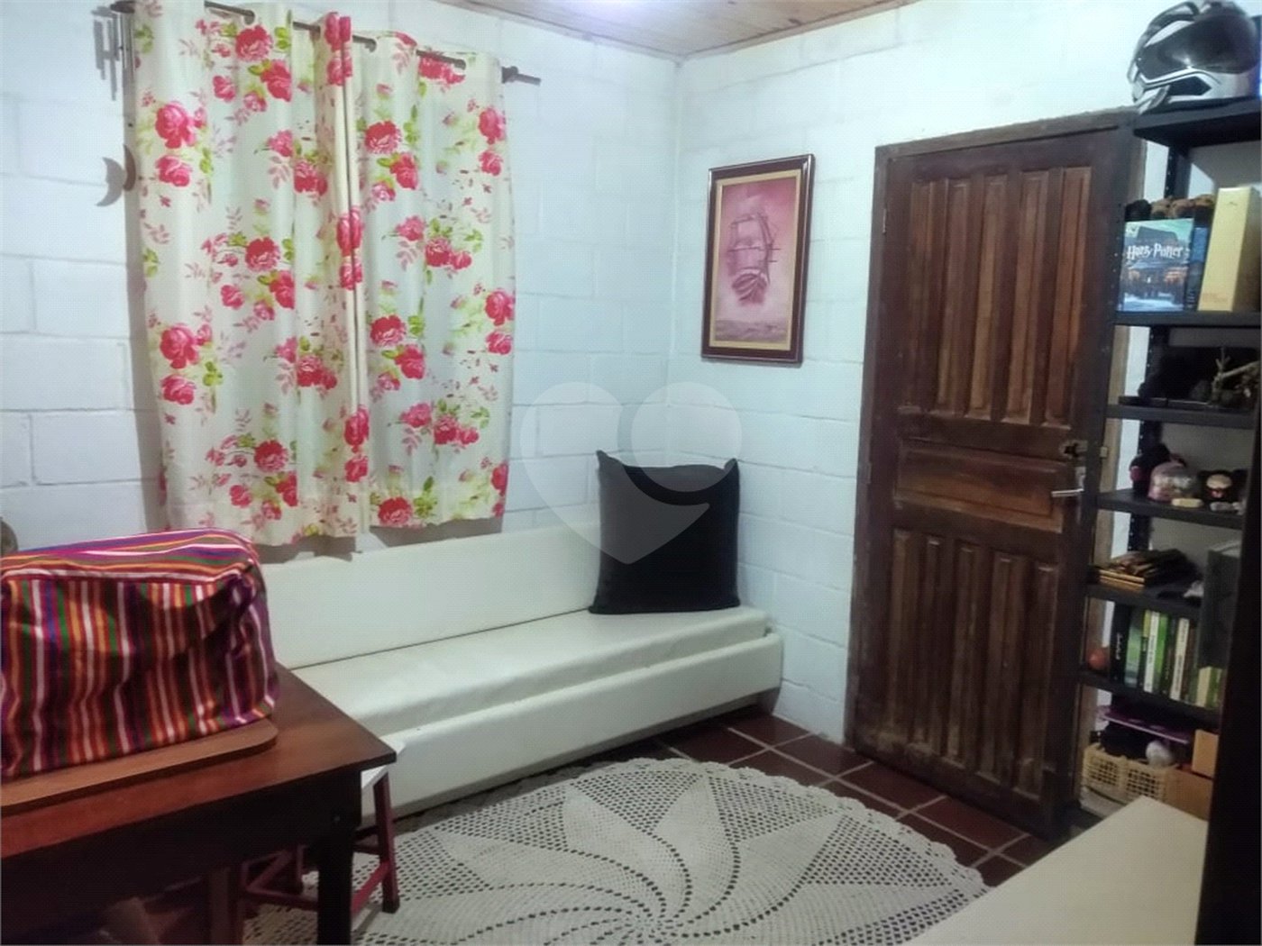 Casa à venda com 3 quartos, sendo 1 suíte, no condomínio Cinco Lagos, Mairiporã - SP