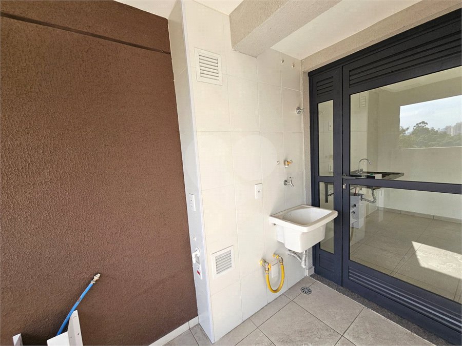 Apartamento à venda com 3 quartos, sendo 1 suíte, em Alto da Boa Vista, São Paulo, SP