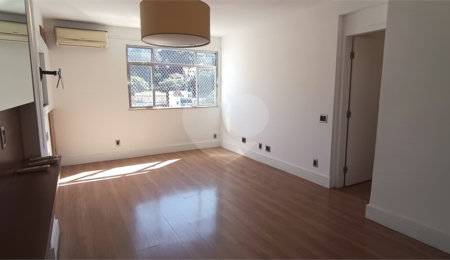 Apartamento à venda com 3 quartos, sendo 1 suíte,  em Botafogo, Rio de Janeiro, RJ