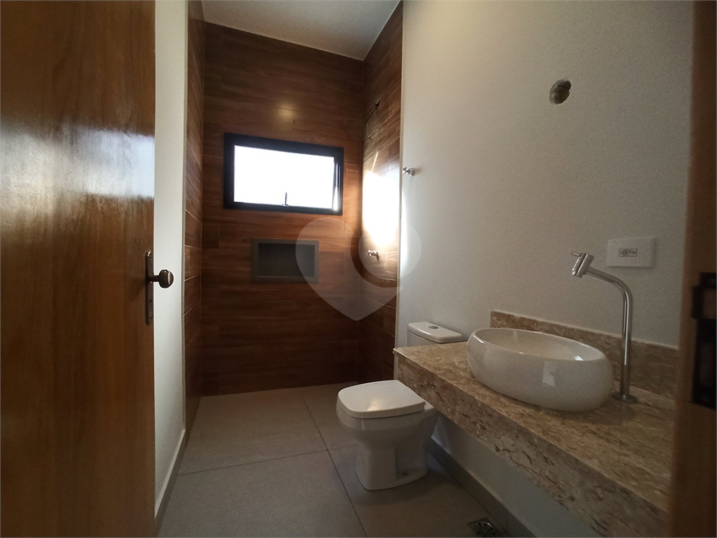 Casa à venda com 3 quartos, sendo 1 suíte, no condomínio Buona Vita, Atibaia - SP