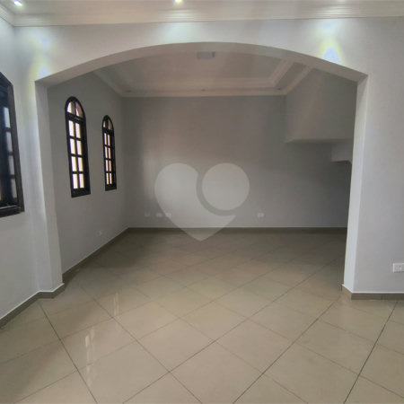 Sobrado à venda com 3 quartos, sendo 1 suíte, em Jardim D'abril, Osasco, SP