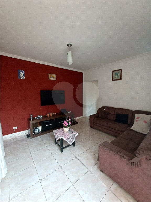 Casa à venda com 3 quartos, sendo 1 suíte,  em Jardim Santa Mônica, São Paulo, SP