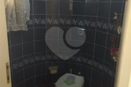 Casa à venda com 5 quartos, sendo 3 suítes,  em Vila Oliveira, Mogi das Cruzes, SP