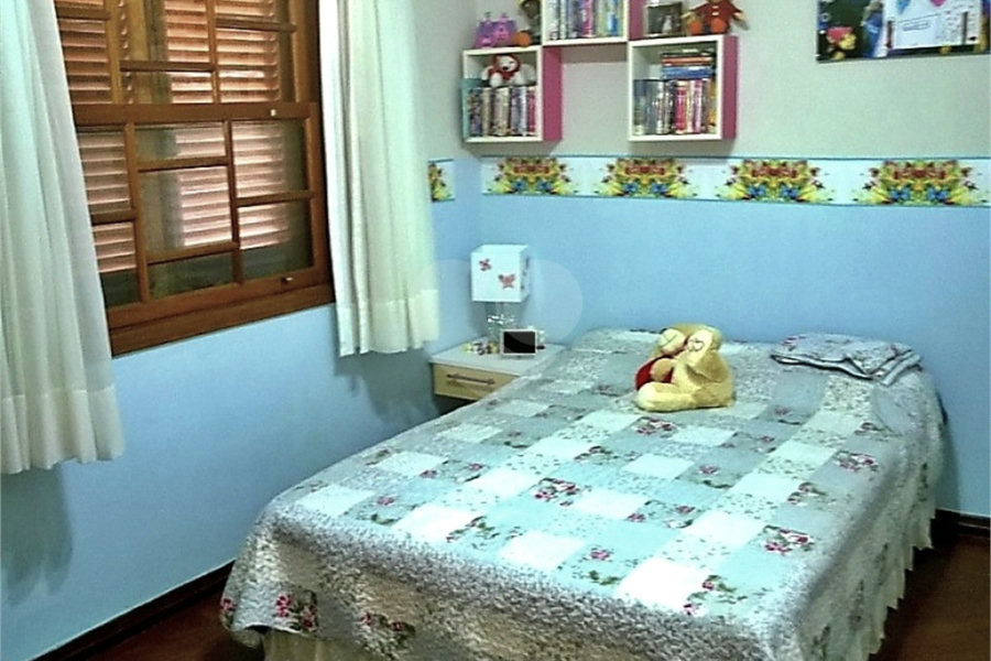 Sobrado à venda com 6 quartos, sendo 4 suítes, em Tremembé, São Paulo, SP