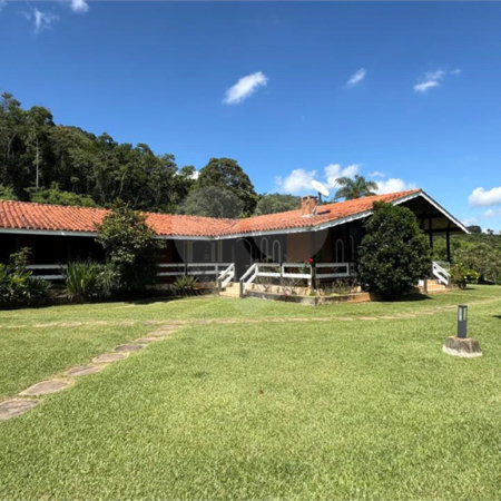Sítio à venda com 4 quartos, sendo 2 suítes,  em Sorocamirim (canguera), São Roque, SP
