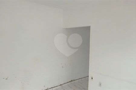 Casa à venda com 4 quartos, sendo 1 suíte, em Vila Arruda, Itapetininga, SP