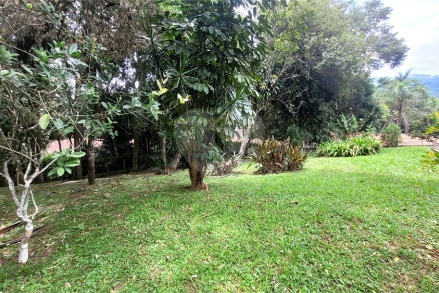 Casa Térrea à venda com 4 quartos, sendo 1 suíte, em Serra da Cantareira, Mairiporã, SP