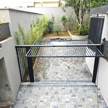Casa à venda com 4 suítes no condomínio Venezia, São Paulo - SP