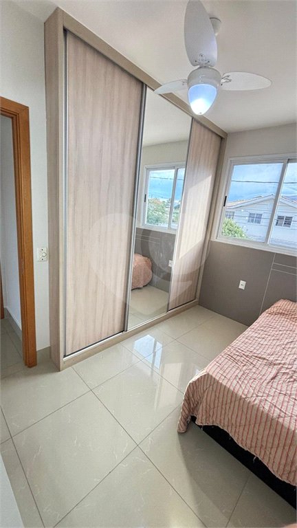 Casa à venda com 3 quartos, sendo 1 suíte, no condomínio Solar das Torres, Cuiabá - MT