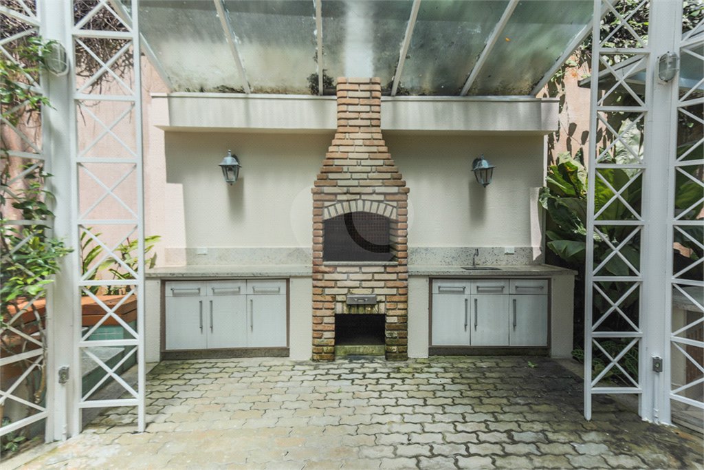 Casa à venda com 5 suítes no condomínio Chácara Flora, São Paulo - SP