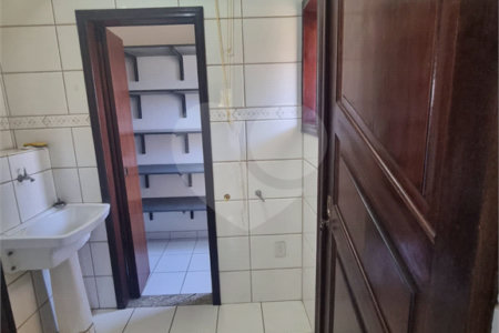 Casa à venda ou para alugar com 3 quartos, sendo 1 suíte, no condomínio Terras de Vinhedo, Vinhedo - SP