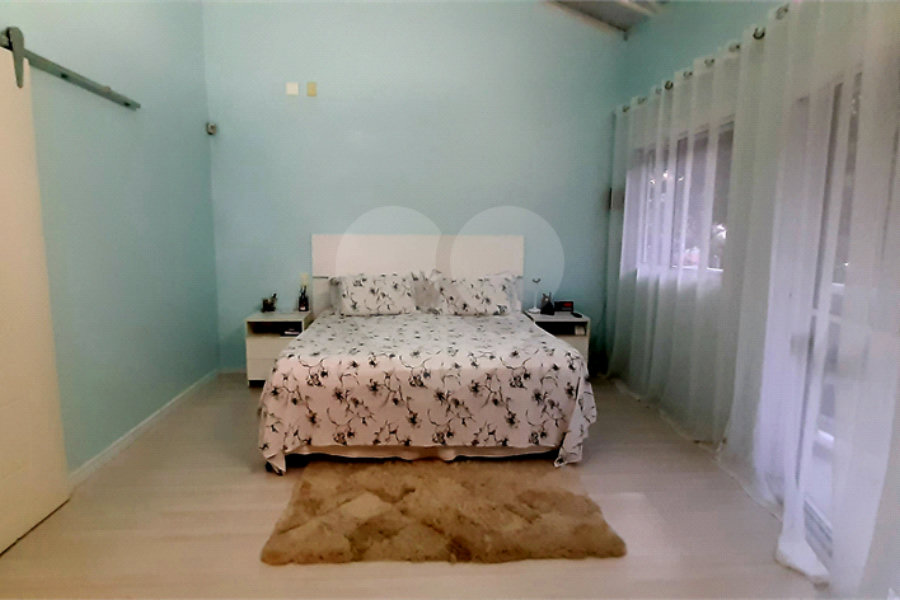 Sobrado à venda com 4 quartos, sendo 2 suítes, em Tremembé, São Paulo, SP