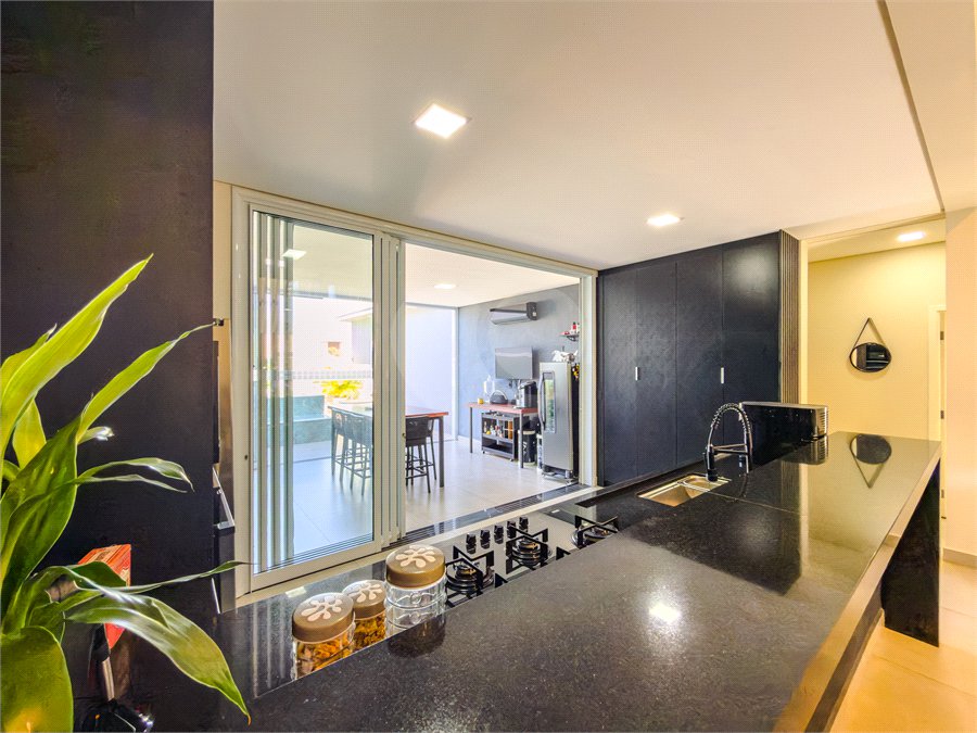 Casa à venda com 3 suítes no condomínio Jardim Residencial Dona Maria José, Indaiatuba - SP