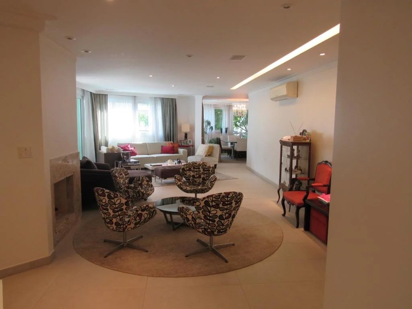 Apartamento à venda com 3 suítes em Real Parque, São Paulo, SP