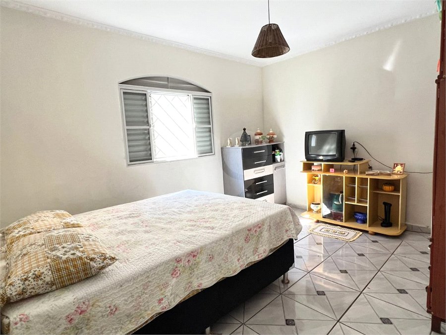 Casa à Venda no Santa Felicia, São Carlos | 2 Dormitórios | Pronta para Morar com Total Conforto