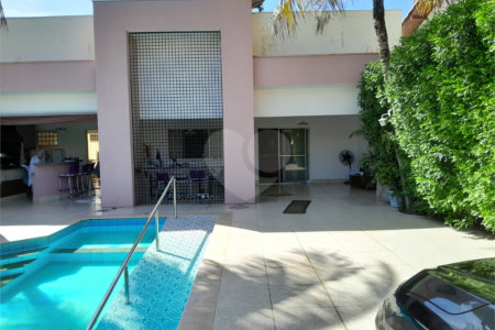 Casa à venda com 4 quartos, sendo 3 suítes, em Boa Esperança, Cuiabá, MT