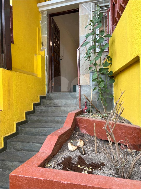 Sobrado à venda com 5 quartos, sendo 2 suítes, em Vila Universitária, São Paulo, SP