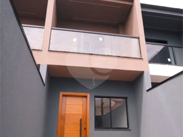 Sobrado à venda com 2 suítes em Artur Alvim, São Paulo, SP
