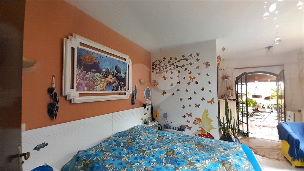 Sobrado à venda com 6 quartos, sendo 4 suítes, em Retiro das Fontes, Atibaia, SP