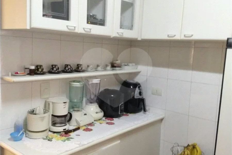 Sobrado à venda com 3 quartos, sendo 1 suíte, em Conjunto Residencial Vista Verde, São Paulo, SP