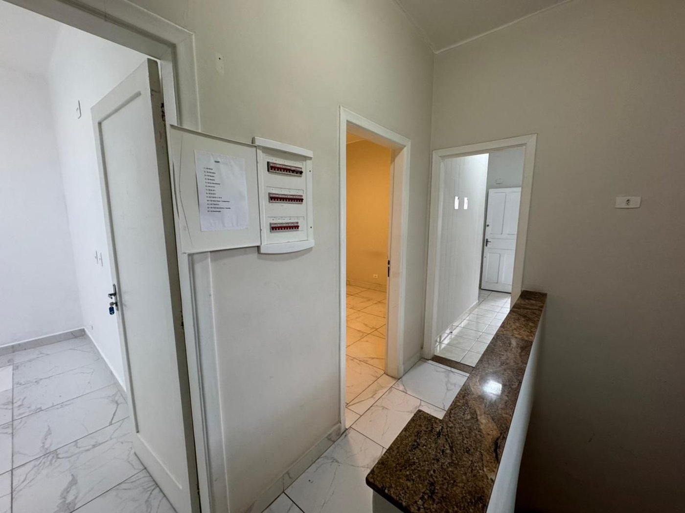 Casa com 4 dormitórios, 324 m² de área total- venda por R$ 3.200.000 ou aluguel por R$ 16.000/mês + IPTU - Aparecida - Santos/SP