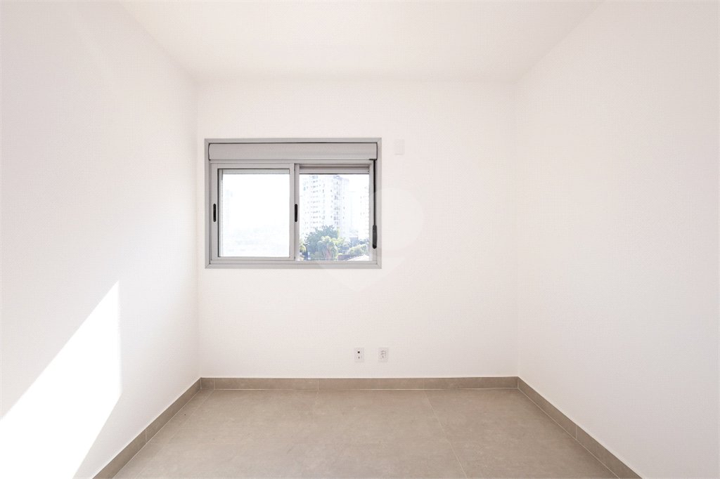 Apartamento à venda com 3 quartos, sendo 1 suíte,  em Vila Sofia, São Paulo, SP