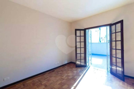 Sobrado à venda com 3 quartos em Jardim Franca, São Paulo, SP