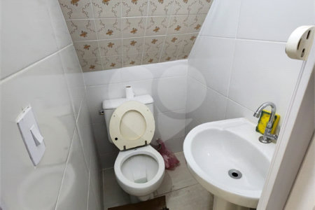 Sobrado à venda com 3 quartos, sendo 1 suíte,  em Parada Inglesa, São Paulo, SP