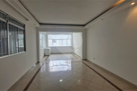 Casa de Vila à venda com 3 suítes em Santana, São Paulo, SP