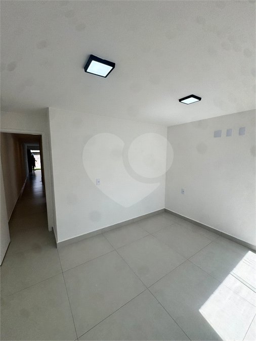 Casa à venda com 2 quartos, sendo 1 suíte, em Pedra de Guaratiba, Rio de Janeiro, RJ
