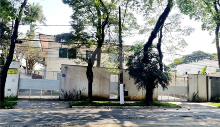 Sobrado à venda com 6 suítes em Alto de Pinheiros, São Paulo, SP