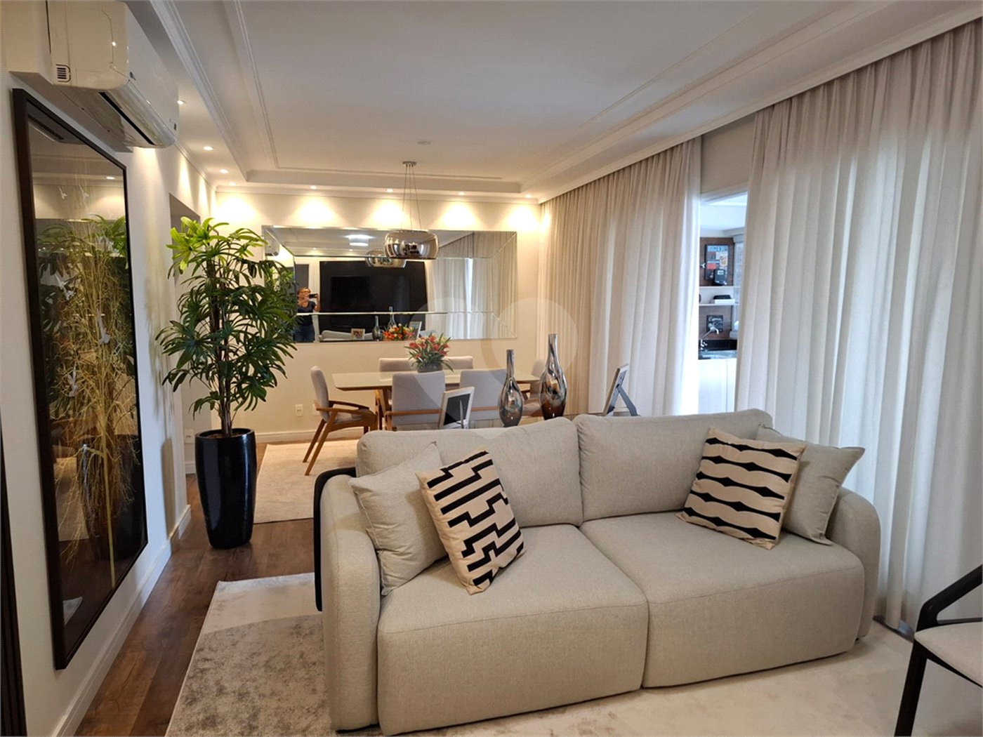 Apartamento à venda com 3 suítes em Barra Funda, São Paulo, SP
