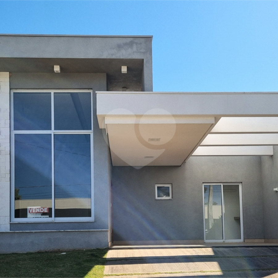 Casa Térrea com 3 Suítes, Piscina e 2 Vagas no Jardim Residencial Viena – Indaiatuba