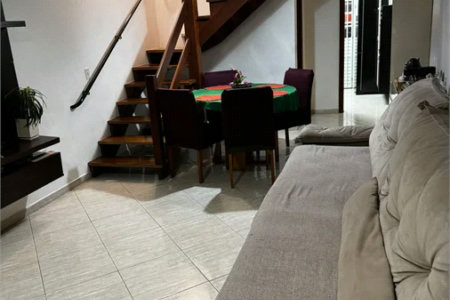 Sobrado à venda com 3 quartos, sendo 1 suíte, em Parque Ipê, São Paulo, SP