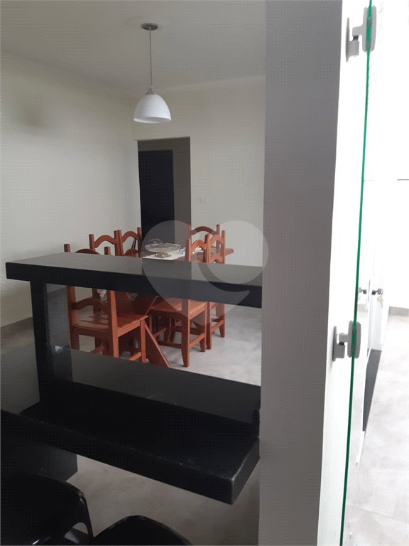 CASA A VENDA NO BAIRRO JARDIM ALVORADA COM 3 DORMITORIOS, 1 SUITE, 3 VAGAS, METRAGEM 250M², Sjc