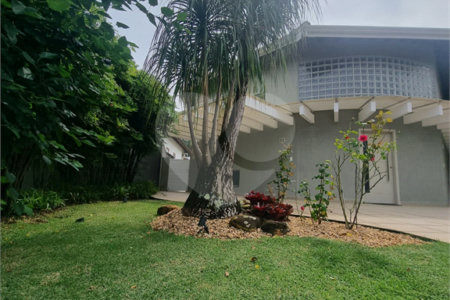 Sobrado à venda ou para alugar com 3 suítes em Villaggio Capríccio, Louveira, SP