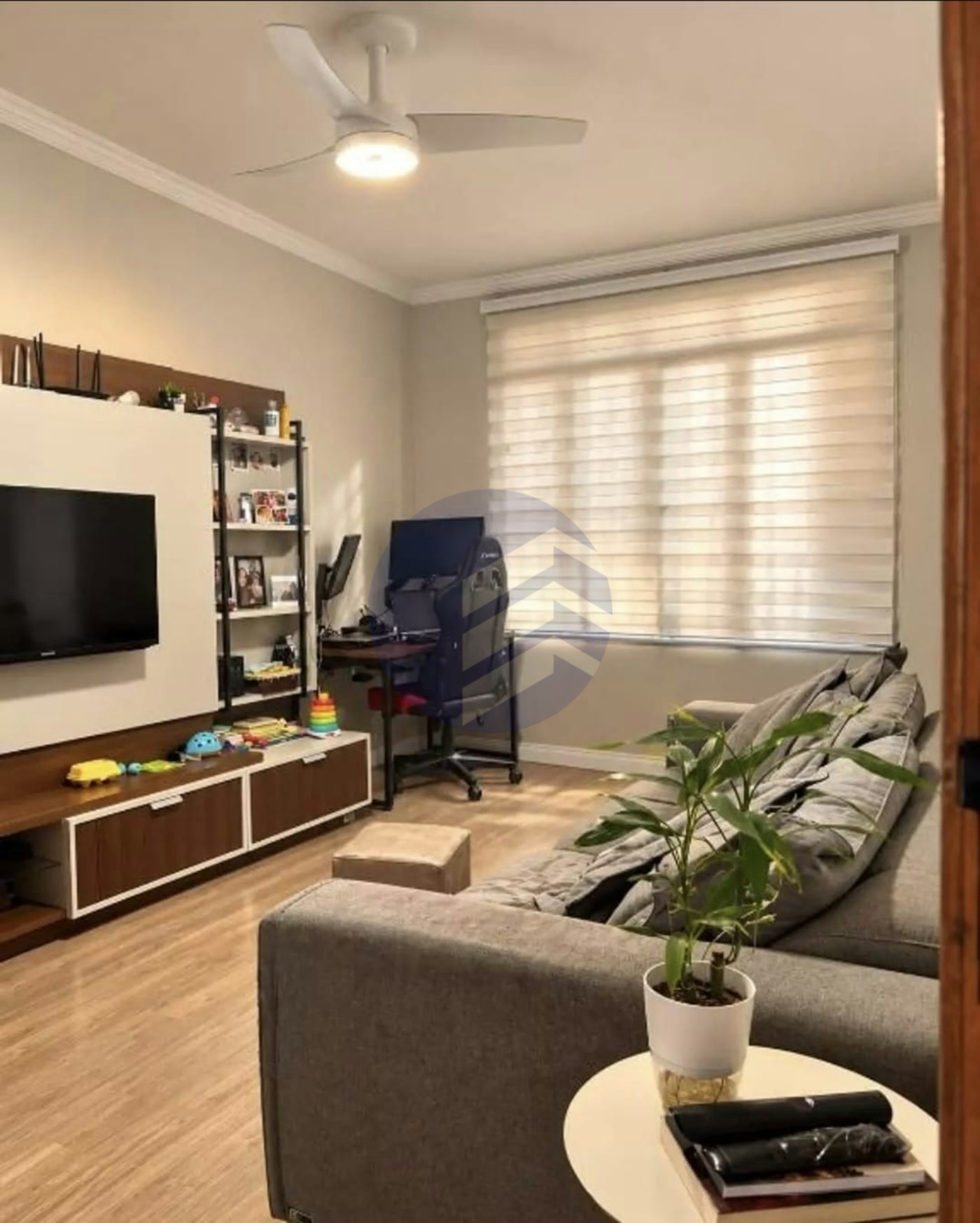 Casa à venda com 3 quartos, sendo 1 suíte, em Jardim Esmeralda, São Paulo - SP