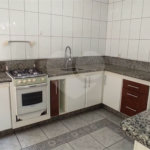 Casa com 180m², 3 dormitórios, 1 vaga, à venda na Vila Scarpelli em Santo André.