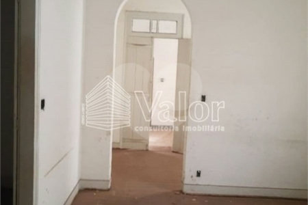 Casa Térrea com 2 dormitórios.