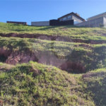 Terreno em condomínio fechado com 1.086 metros, pronto para construir, ampla área de lazer, aceita financiamento