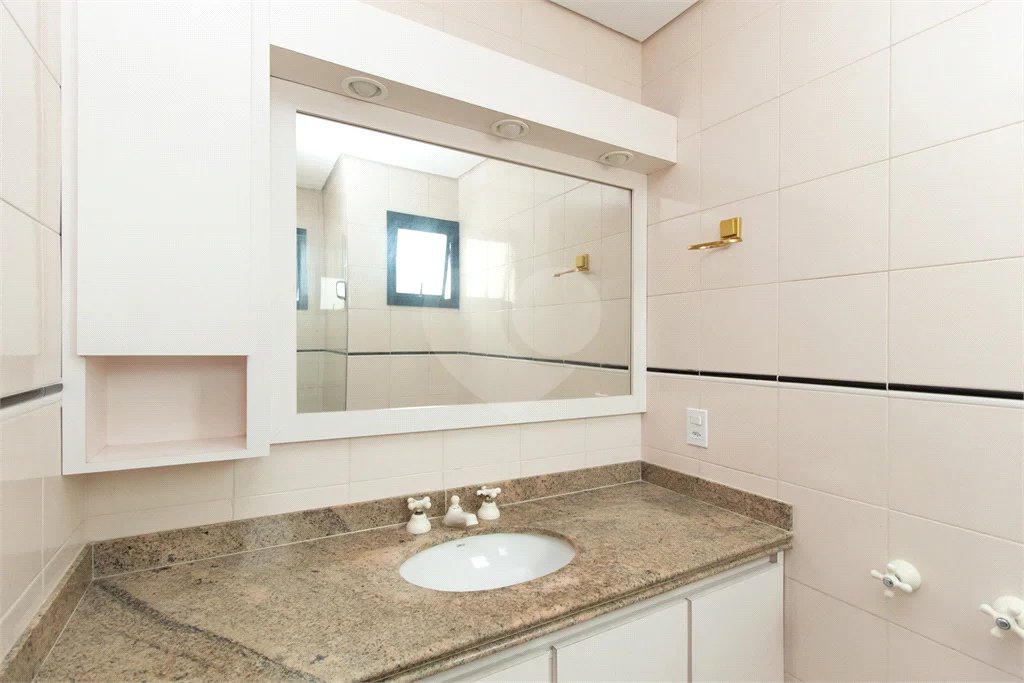 Apartamento a Venda na Chácara Santo Antônio, 163 m², 3 suítes, 2 vagas,, lazer e próximo ao parque