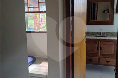 Casa à venda com 3 quartos, sendo 2 suítes, no condomínio Cafezal VI, Itupeva - SP