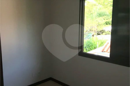 Casa assobradada à venda no Jardim Panorama – Vinhedo/SP