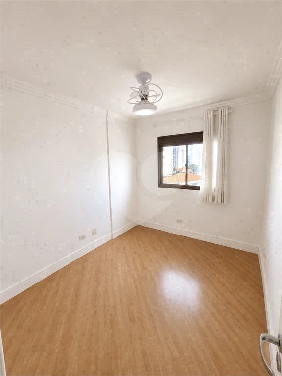 Excelente apartamento à venda na Vila Reg. Feijó