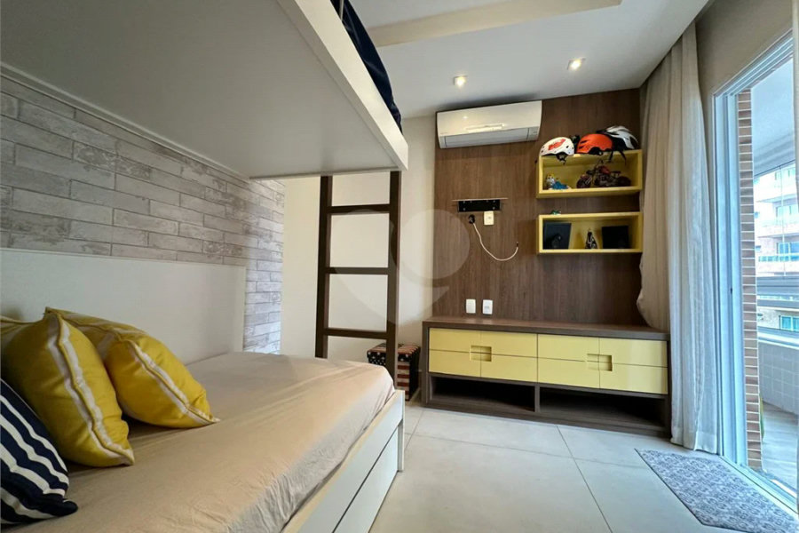 Apartamento à venda com 3 quartos, sendo 2 suítes,  em Riviera de São Lourenço, Bertioga, SP
