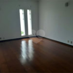 Linda casa para venda / Locação em bairro nobre