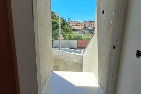 Sobrado Novo com 2 suítes e 2 vagas - Penha