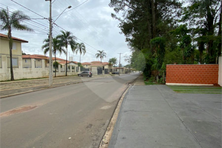 Casa Térrea no Condomínio Residencial São Domingos