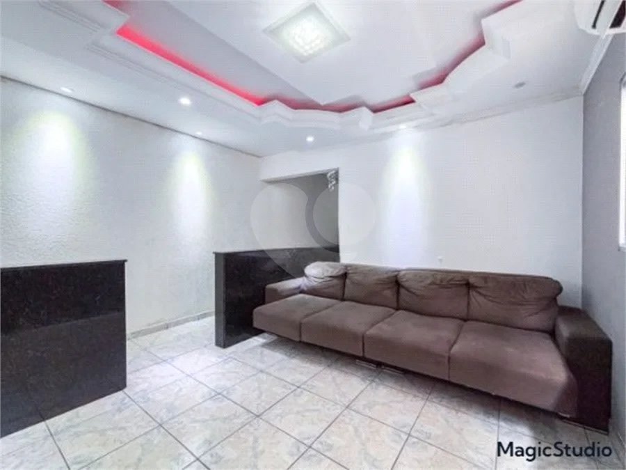 Casa com 150m², 5 dormitórios, sendo 1 suíte, 2 vagas de garagem, à venda na Vila Matilde.