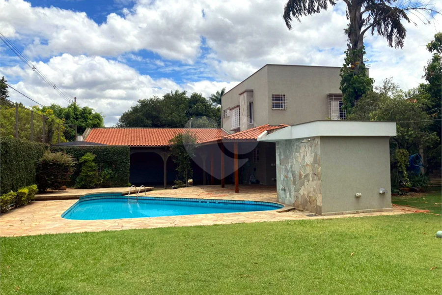 Belíssima casa no bairro Vila Rezende